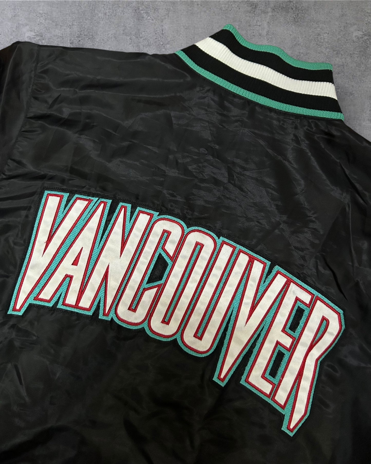 Vancouver Grizzlies Teady Bear Black Varsity Satin Jacket Large to XL