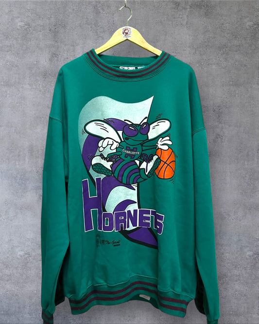 Vintage 90’s Charlotte Hornets NBA Crewneck XXL